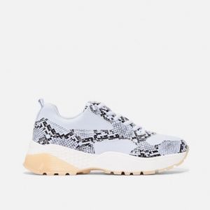 Zoe Street Style Sneakers